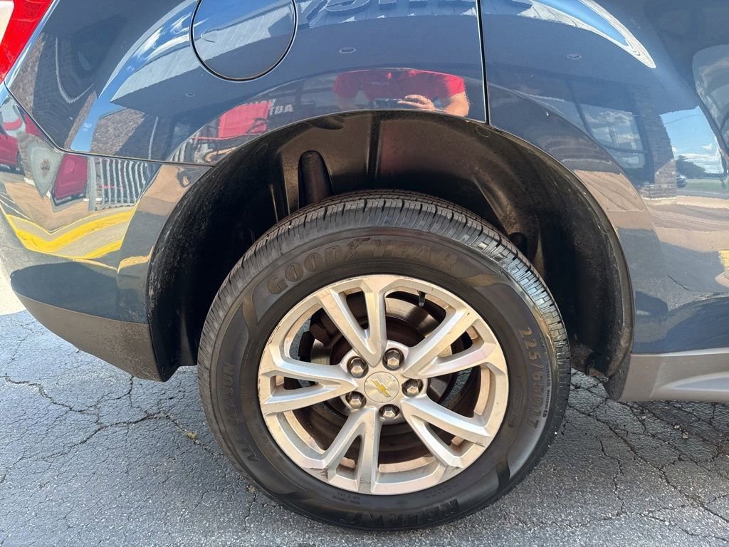 Used 2017 Chevrolet Equinox LT w/ Convenience Package image 19