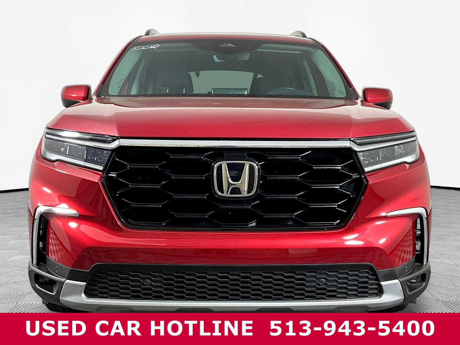 Used 2025 Honda Pilot Touring image 2