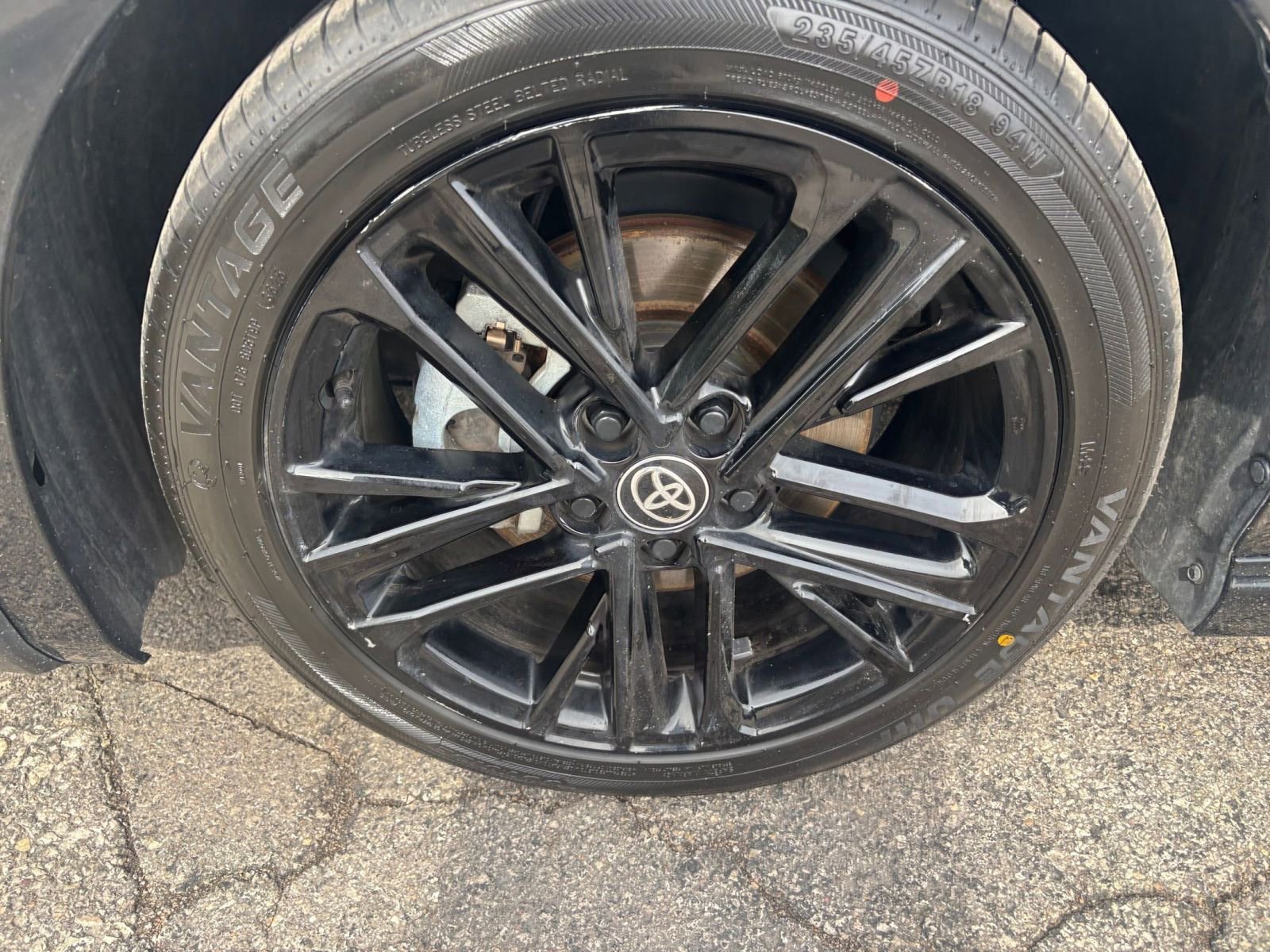 Used 2025 Toyota Camry SE image 28