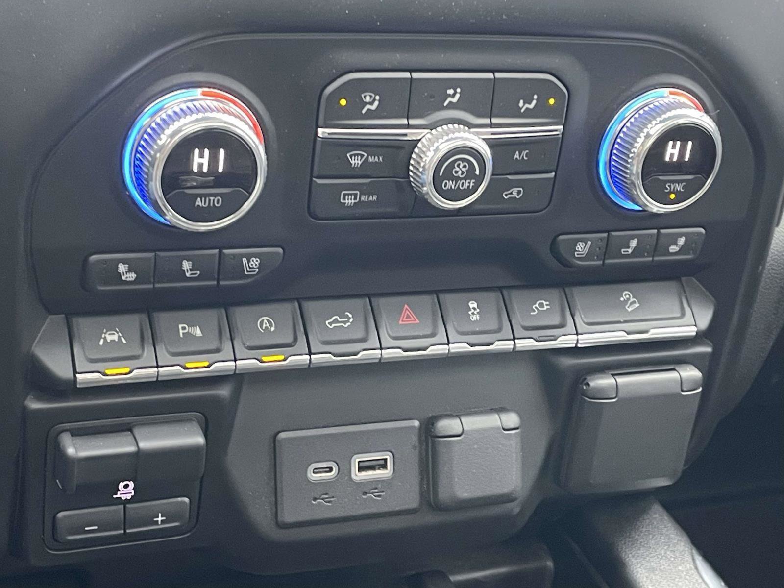 Used 2021 GMC Sierra 1500 AT4 w/ AT4 Value Package image 11