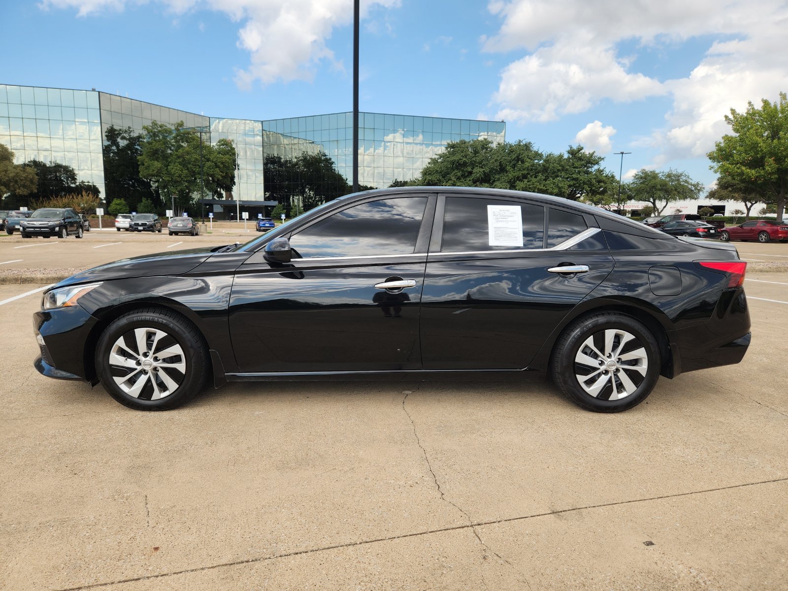 Used 2021 Nissan Altima 2.5 S FWD image 3