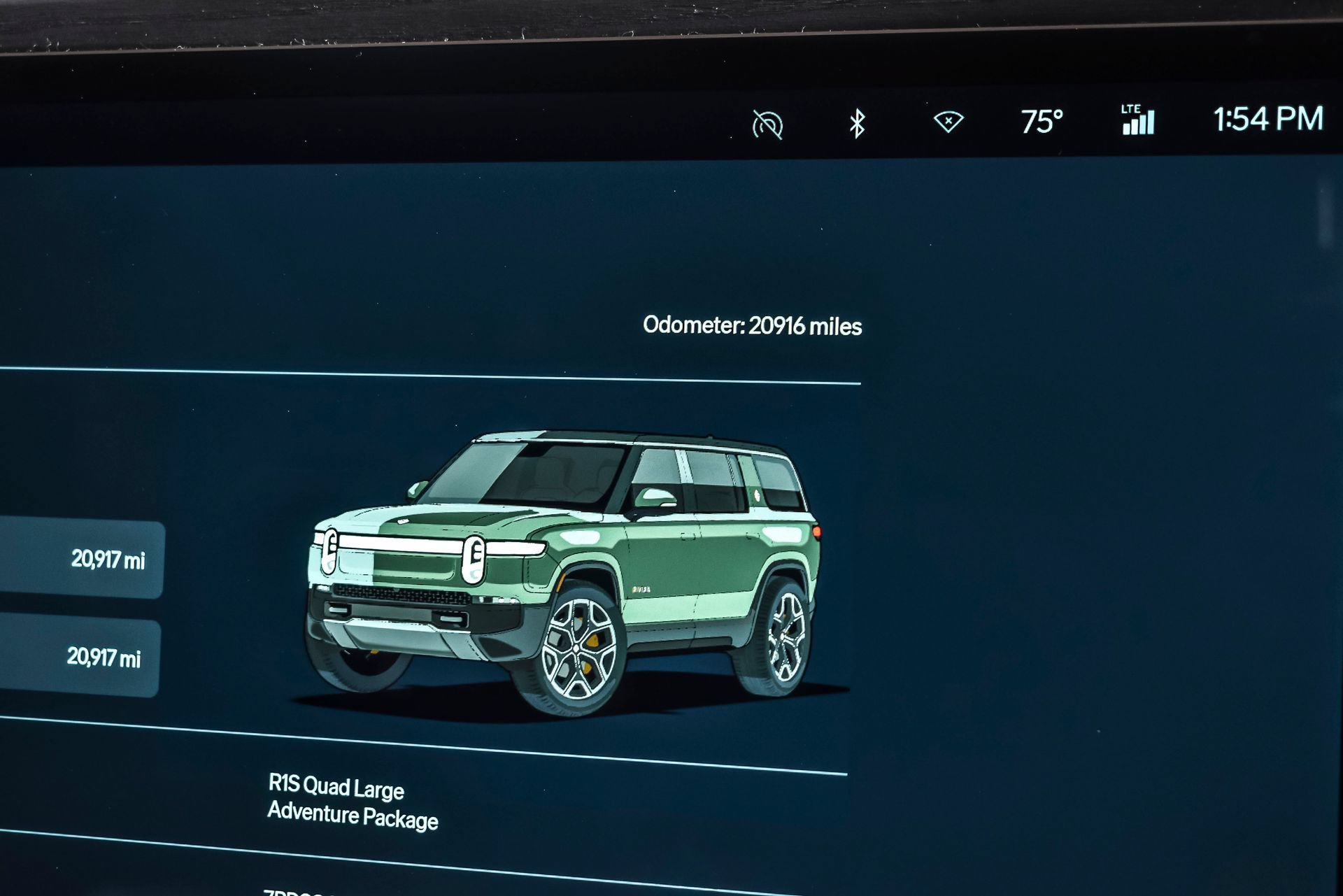 Used 2024 Rivian R1S Adventure AWD/4WD image 26