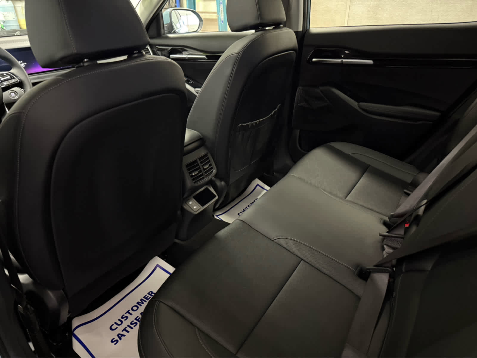 Used 2024 Kia Seltos EX image 16