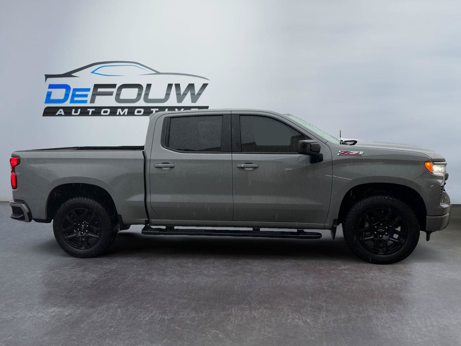 Used 2024 Chevrolet Silverado 1500 RST w/ Convenience Package II AWD/4WD image 2