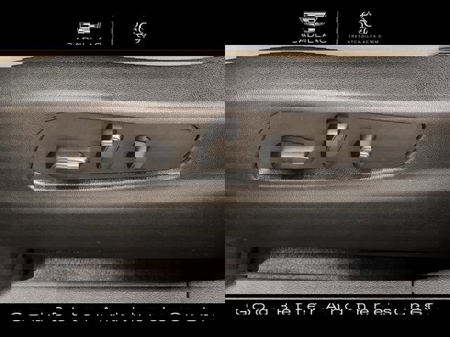 Certified 2023 Cadillac XT4 Luxury w/ Cold Weather Package FWD image 26