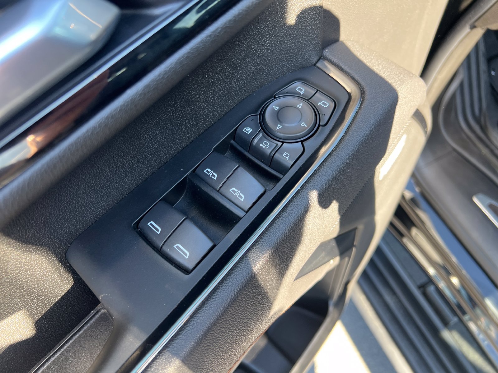 Used 2026 GMC Sierra 2500 AT4 w/ AT4 Premium Plus Package AWD/4WD image 17