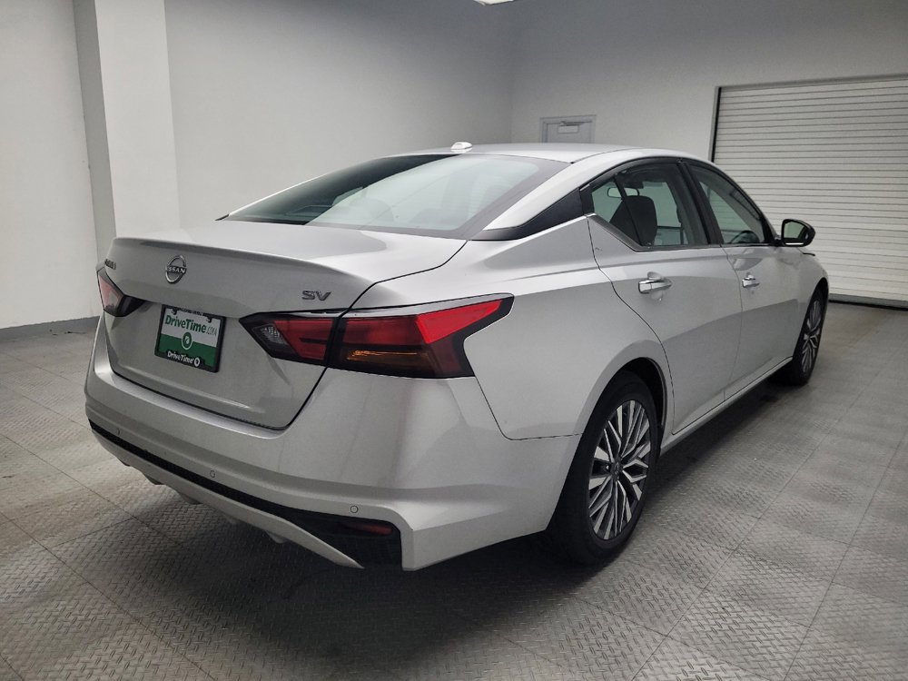 Used 2024 Nissan Altima 2.5 SV image 9