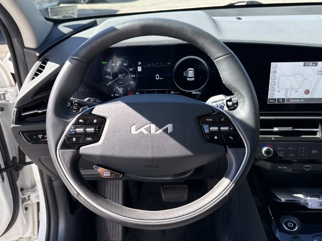 Used 2023 Kia Niro Wind w/ Wind Preserve Package FWD image 18