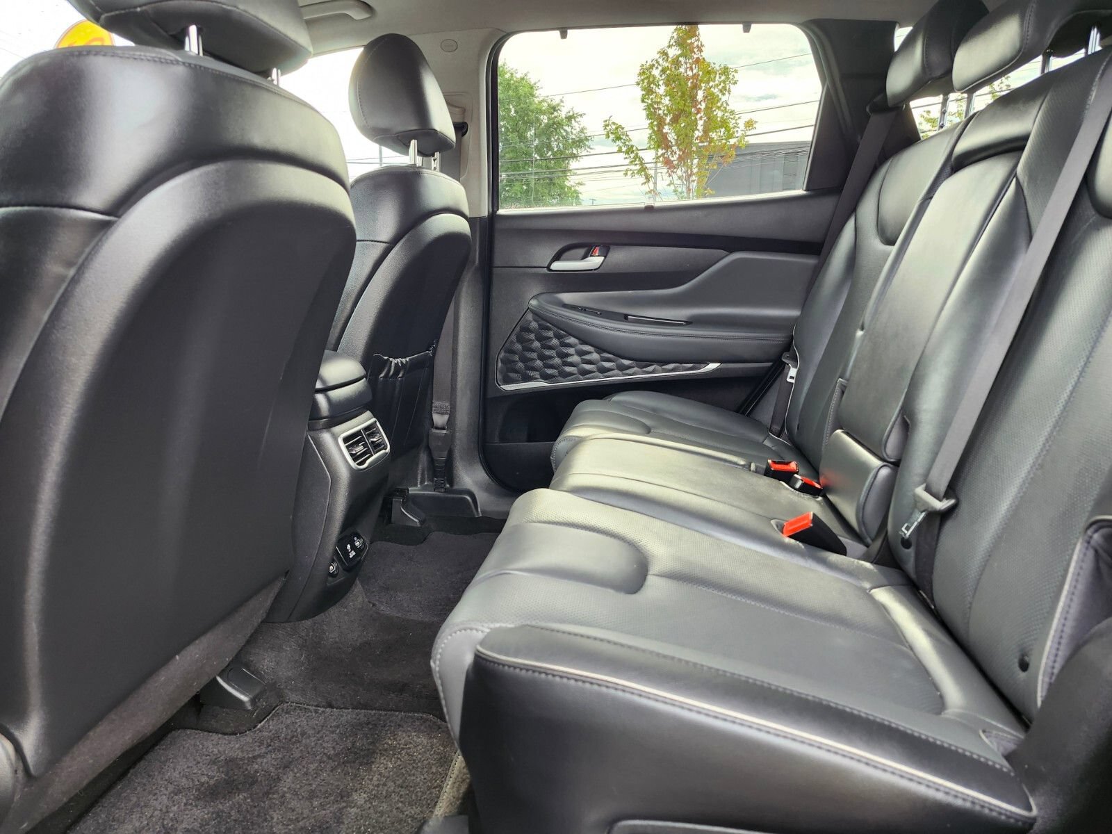 Certified 2022 Hyundai Santa Fe Limited AWD/4WD image 16