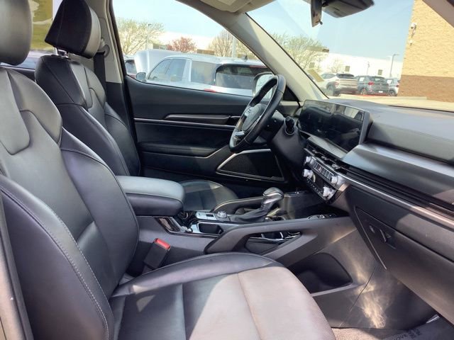 Used 2025 Kia Telluride S FWD image 29
