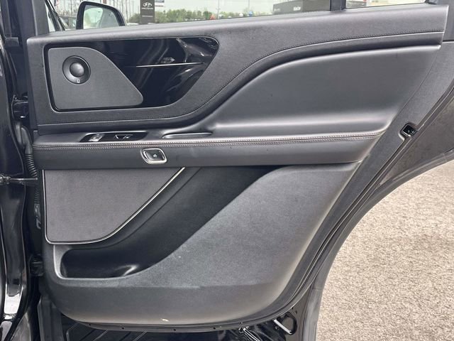 Used 2021 Lincoln Aviator Reserve w/ Elements Package Plus AWD/4WD image 26