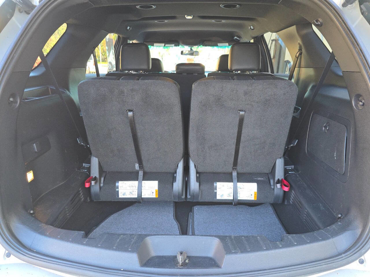 Used 2016 Ford Explorer XLT w/ Equipment Group 202A image 18