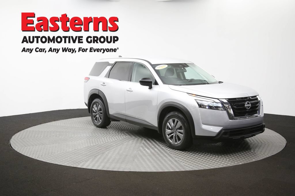 Used 2023 Nissan Pathfinder S AWD/4WD image 49
