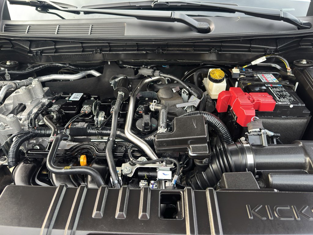 Used 2025 Nissan Kicks SV w/ Illumination Package image 10