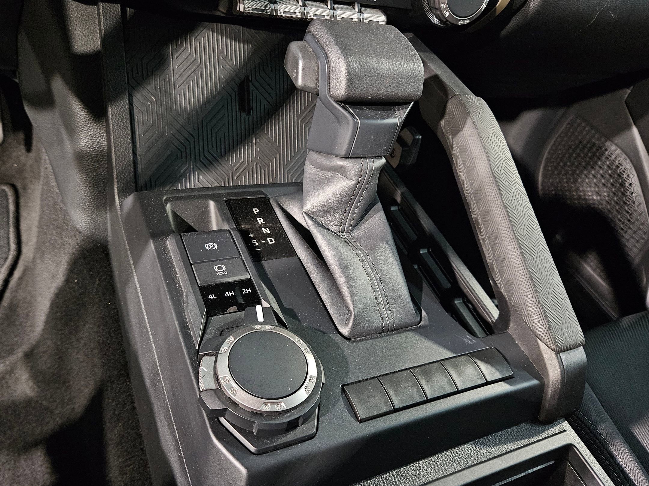 Certified 2024 Toyota Tacoma SR image 31