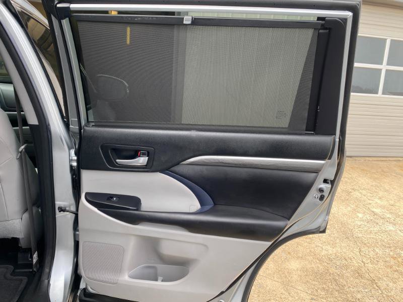Used 2018 Toyota Highlander Limited Platinum image 17