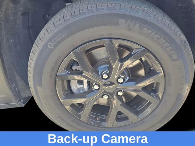 Used 2024 Jeep Grand Cherokee L Laredo image 12