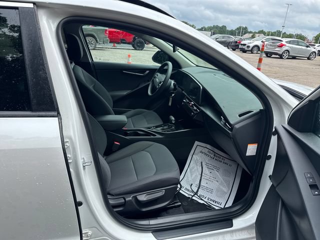 Certified 2024 Kia Niro LX FWD image 8