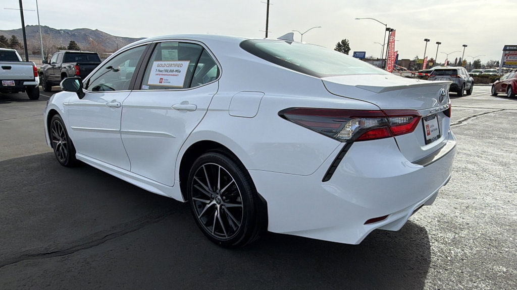 Certified 2024 Toyota Camry SE image 5