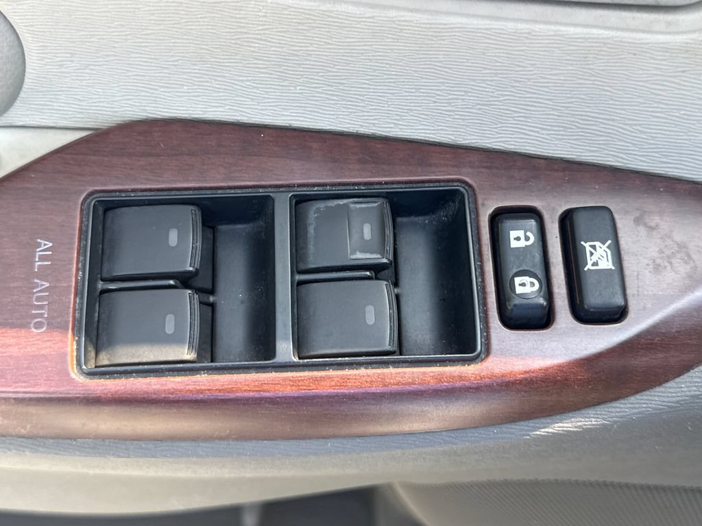 Used 2011 Toyota Sienna Limited FWD image 14