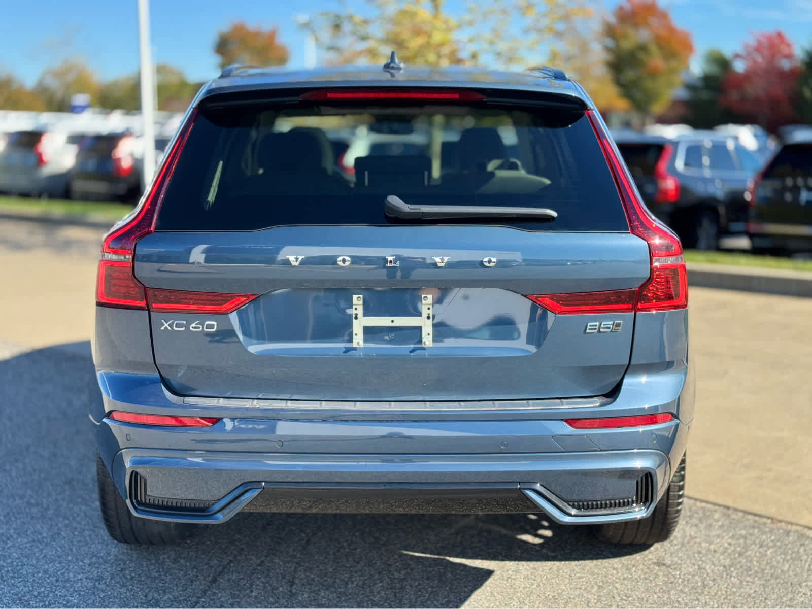 New 2026 Volvo XC60 B5 Ultra w/ Protection Package Premier image 8