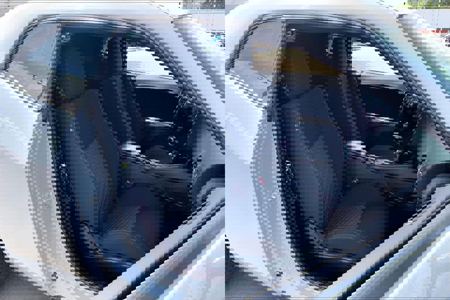 Used 2022 Dodge Challenger R/T w/ Blacktop Package image 9