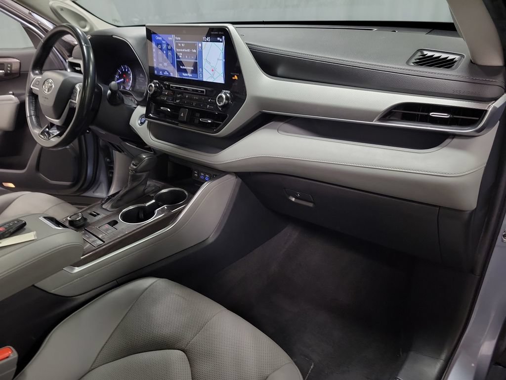 Used 2022 Toyota Highlander Platinum AWD/4WD image 34