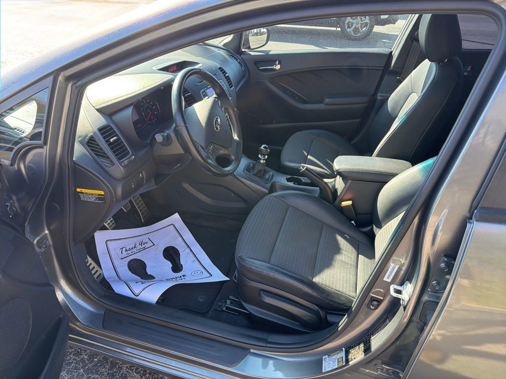 Used 2015 Kia Forte SX image 12