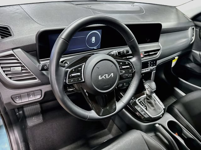Used 2024 Kia Seltos EX AWD/4WD image 9