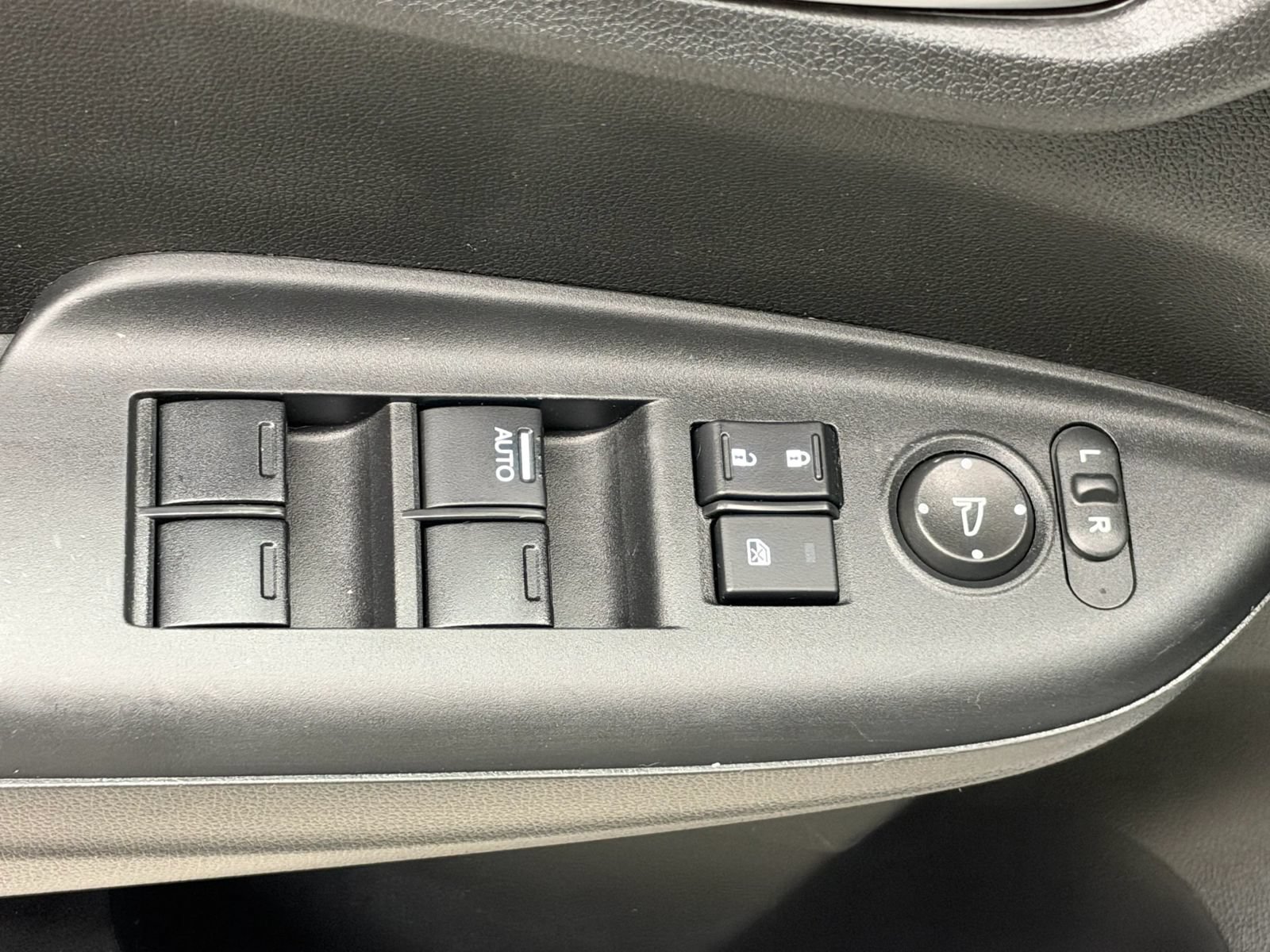 Used 2016 Honda Fit EX image 24