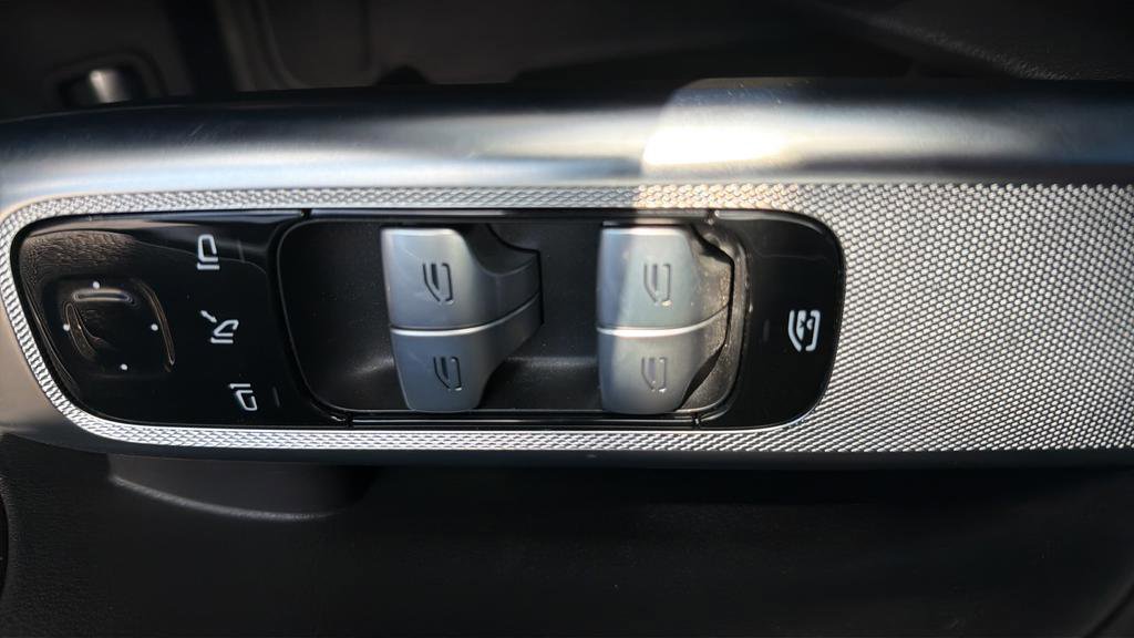 Used 2025 Mercedes-Benz GLC 43 AMG 4MATIC image 25