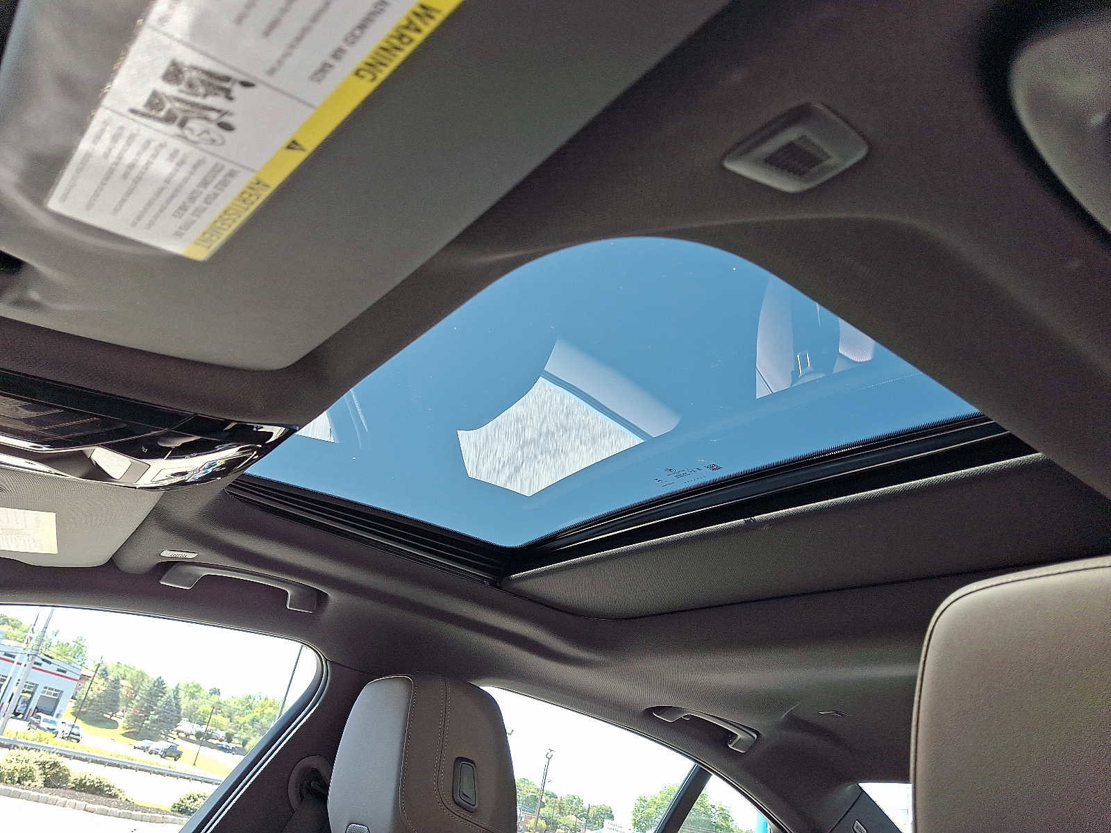 Used 2024 BMW i5 eDrive40i w/ Premium Package image 14