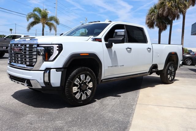 New 2026 GMC Sierra 3500 Denali w/ Denali Reserve Package AWD/4WD image 4