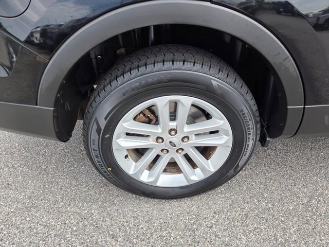 Used 2017 Ford Explorer XLT FWD image 15