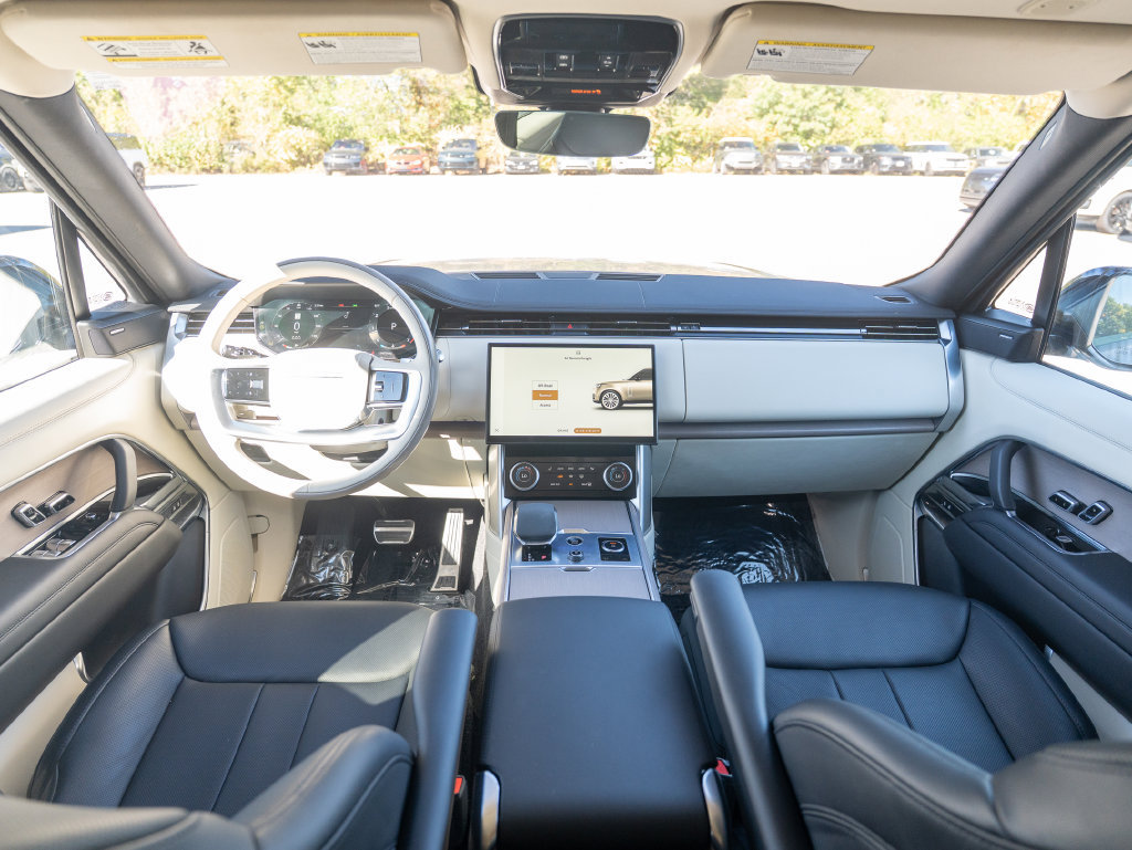 Used 2023 Land Rover Range Rover SE AWD/4WD image 18