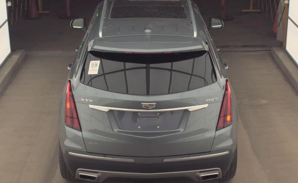 Used 2021 Cadillac XT5 Premium Luxury w/ LPO, Floor Liner Package AWD/4WD image 6