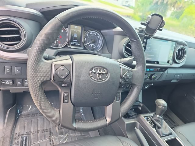 Used 2023 Toyota Tacoma TRD Off-Road w/ TRD Premium Off Road Package AWD/4WD image 17