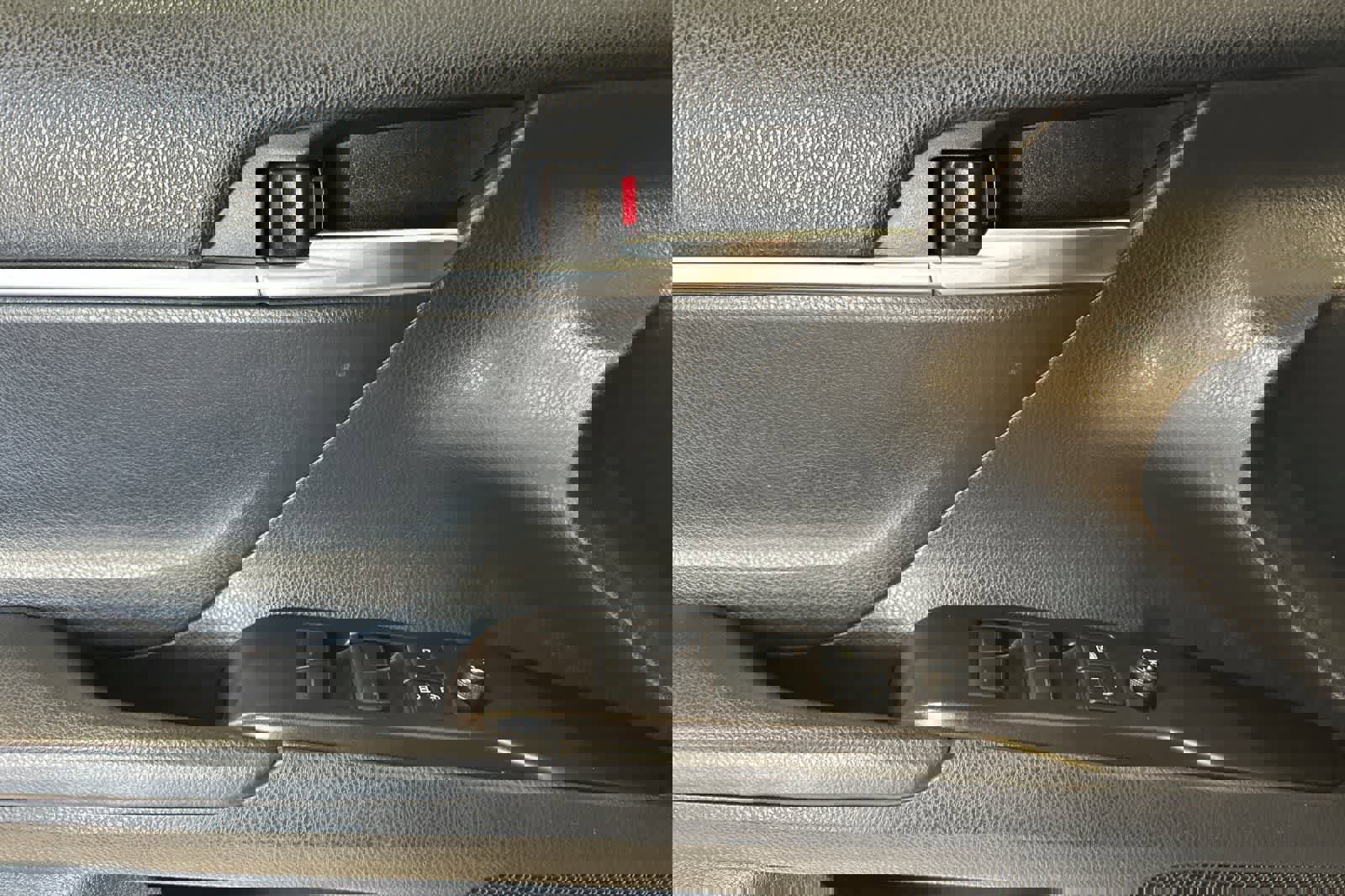 Used 2021 Toyota Camry SE image 15