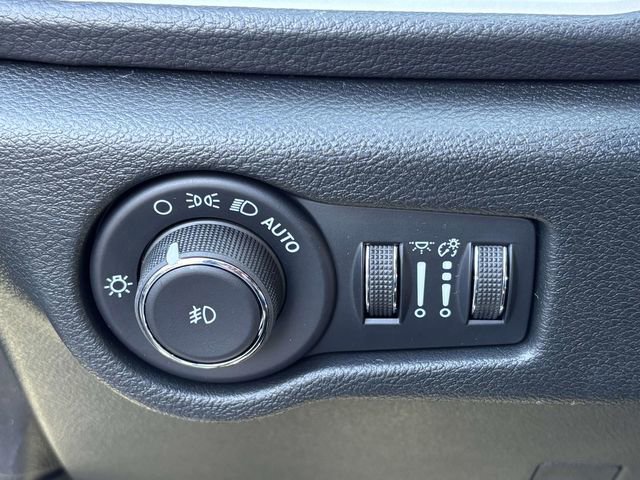 New 2026 Chrysler Pacifica Select image 18