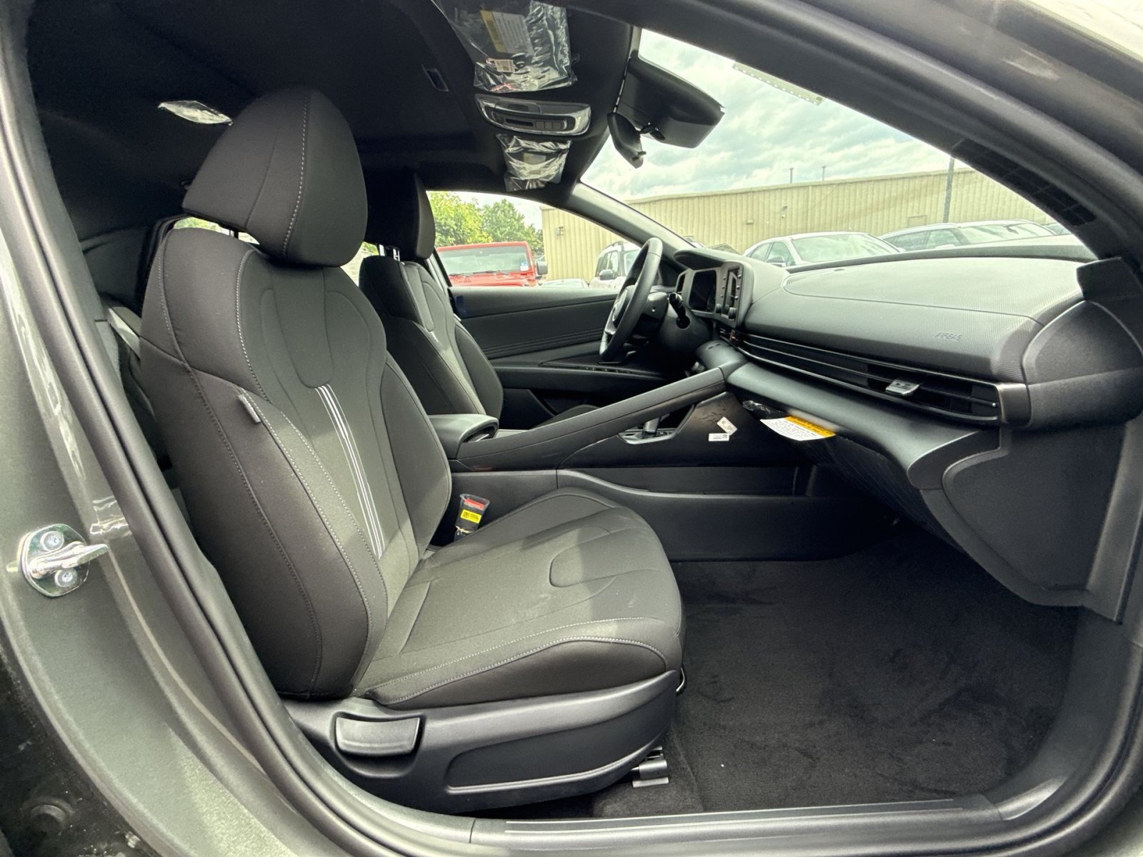 New 2026 Hyundai Elantra SEL Sport Premium FWD image 28