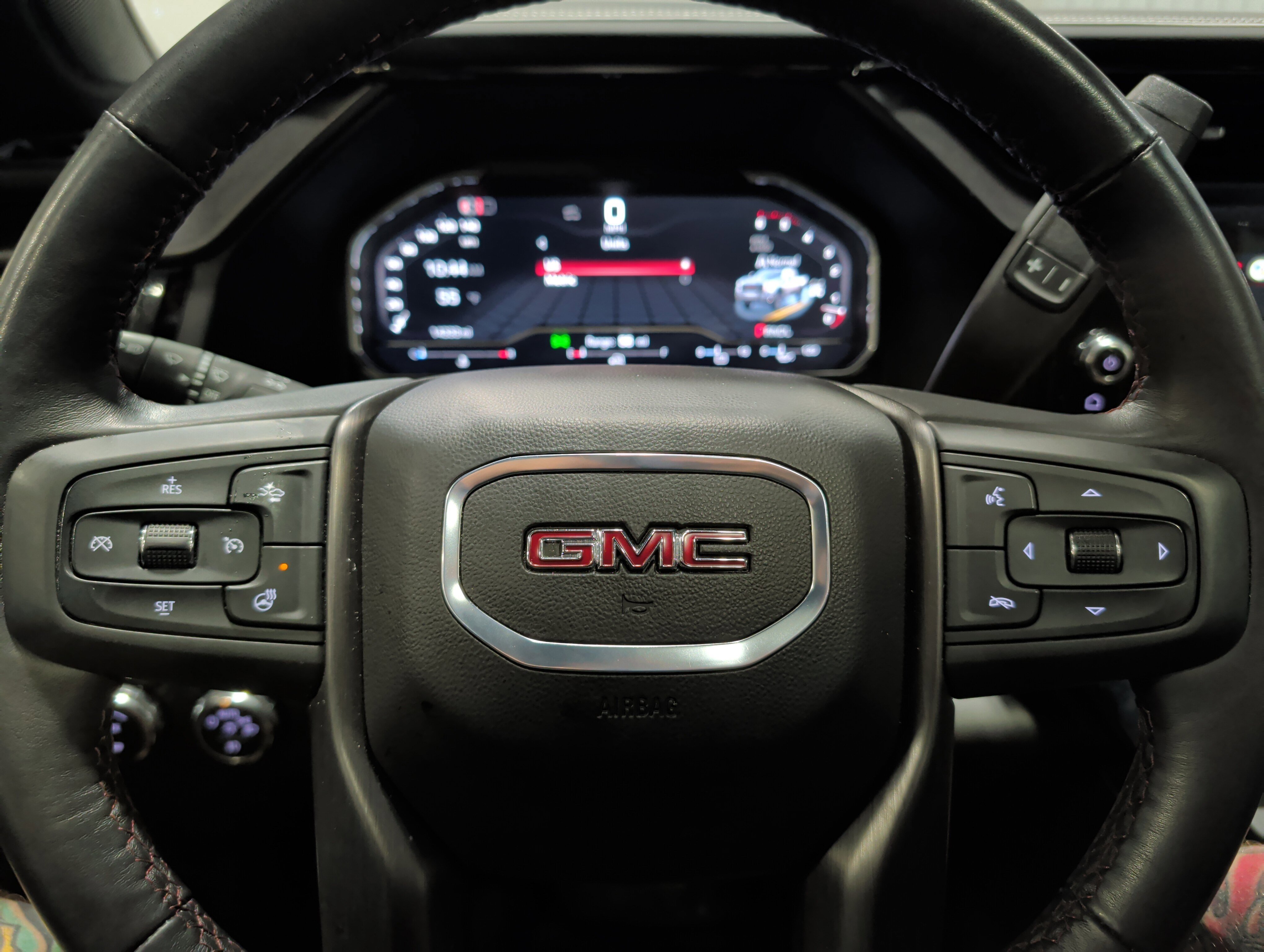 Used 2025 GMC Sierra 2500 AT4X AWD/4WD image 11