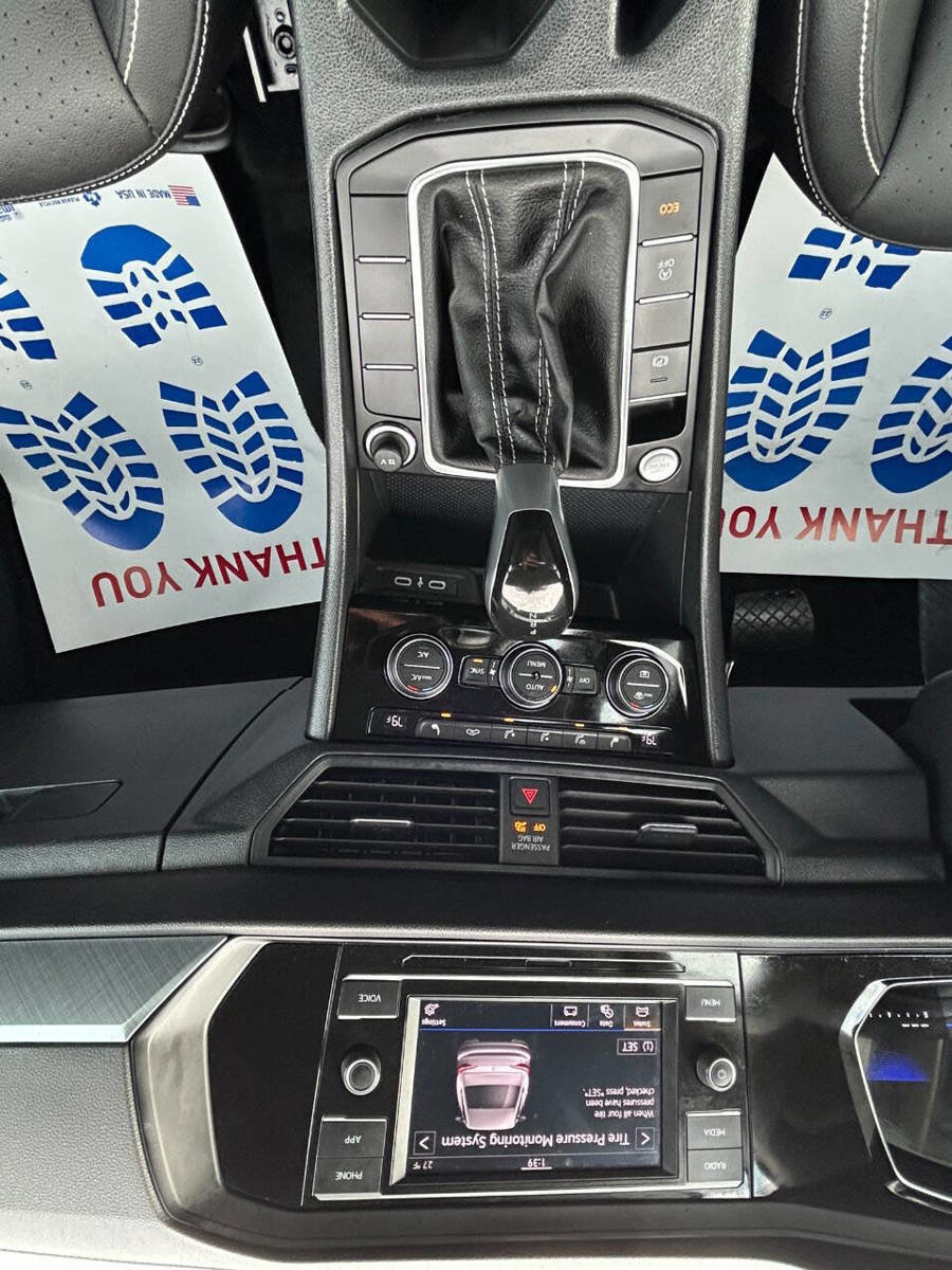 Used 2024 Volkswagen Jetta SE image 26