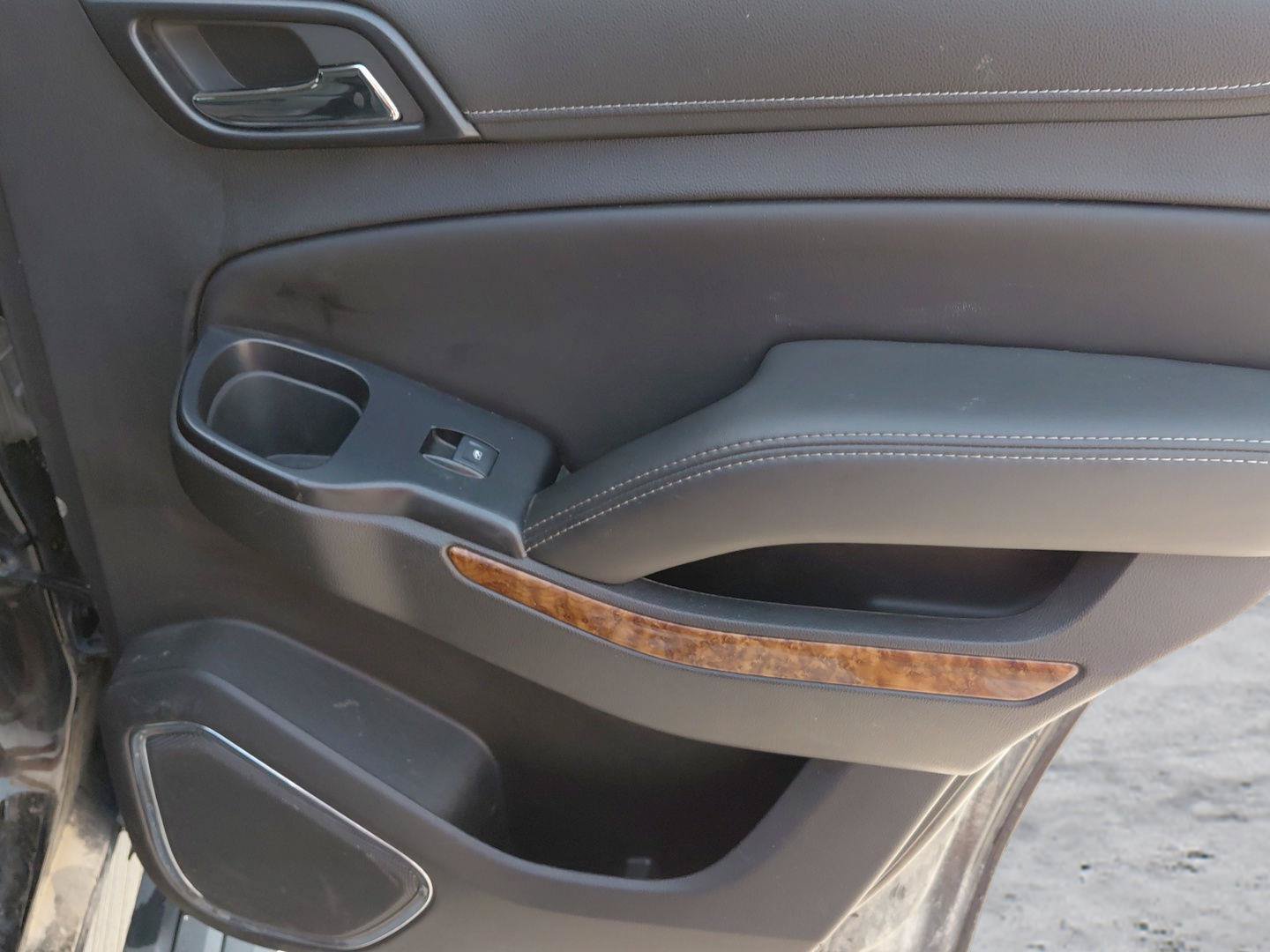 Used 2018 Chevrolet Tahoe Premier AWD/4WD image 17