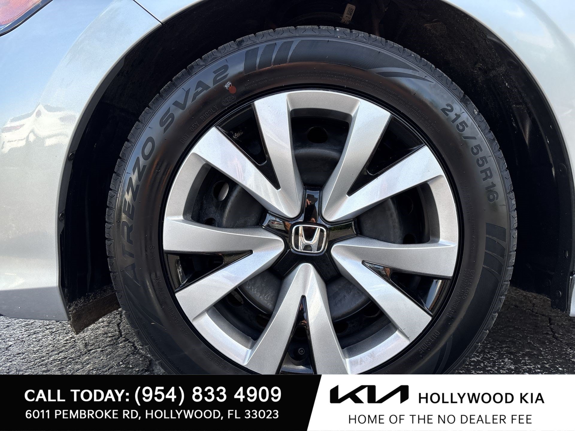 Used 2025 Honda Civic LX image 18