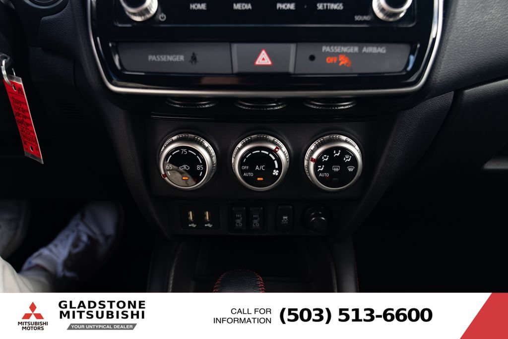Used 2025 Mitsubishi Outlander Sport LE AWD/4WD image 17