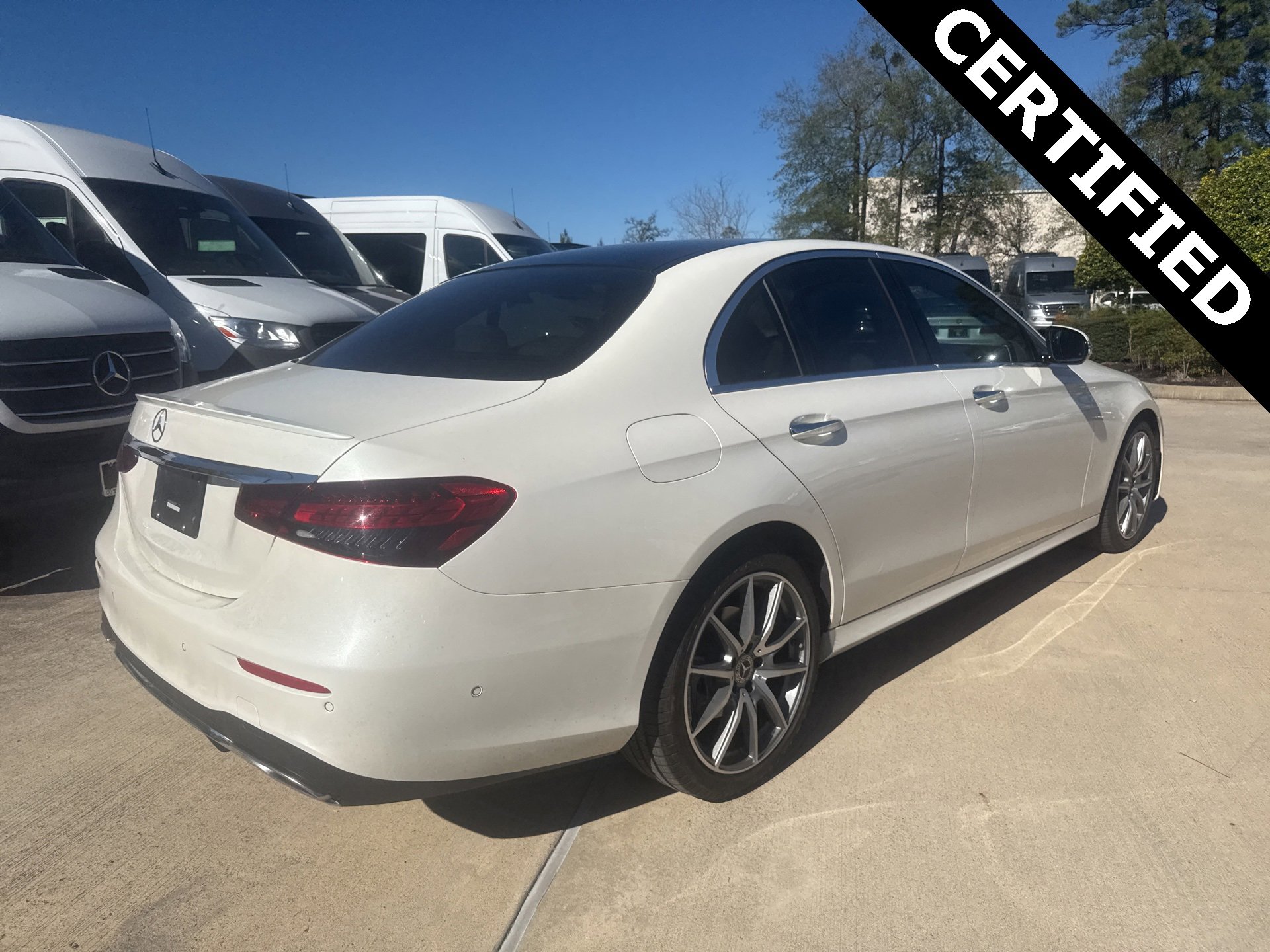 Certified 2022 Mercedes-Benz E 350 Sedan image 4