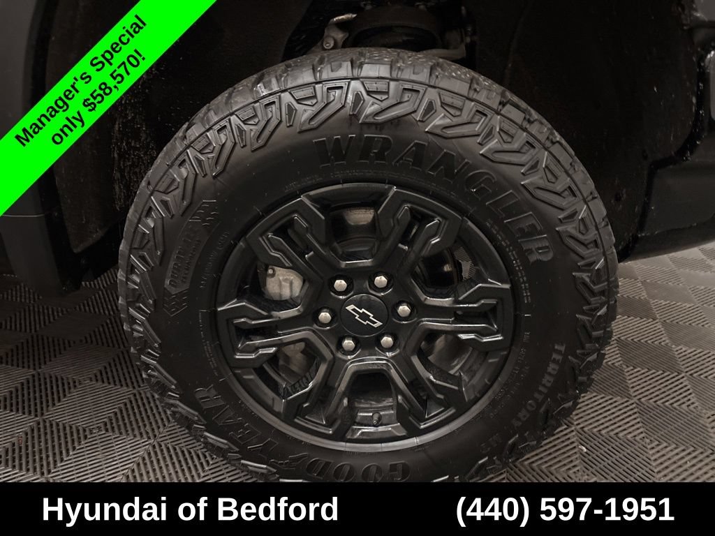 Used 2025 Chevrolet Silverado 1500 ZR2 w/ Technology Package AWD/4WD image 35