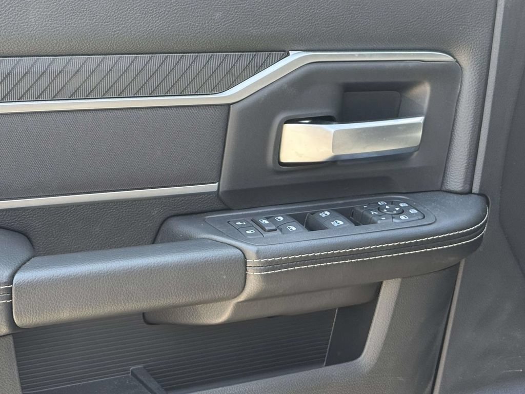 New 2026 RAM 2500 Big Horn AWD/4WD image 10