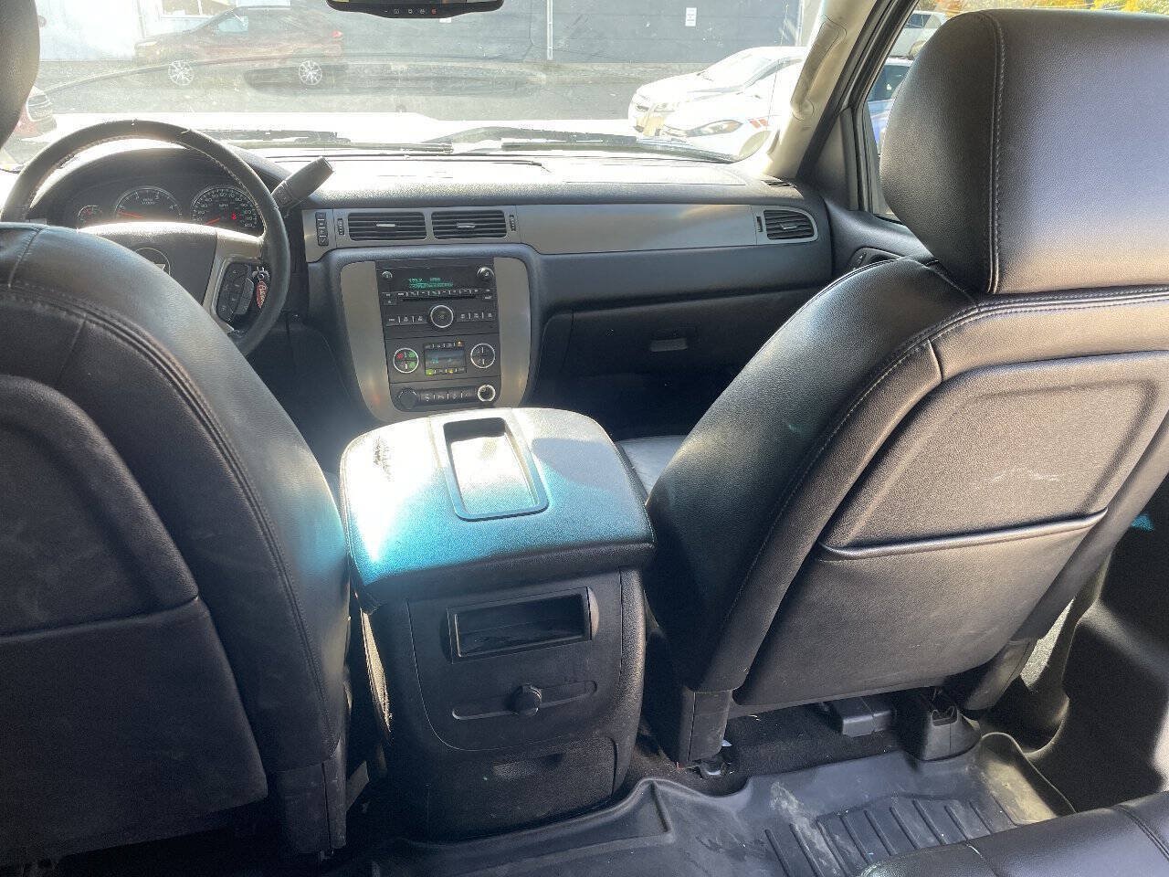 Used 2013 Chevrolet Silverado 2500 LTZ w/ LTZ Plus Package AWD/4WD image 37