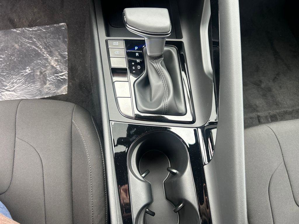 New 2026 Hyundai Elantra SEL Sport Premium image 23